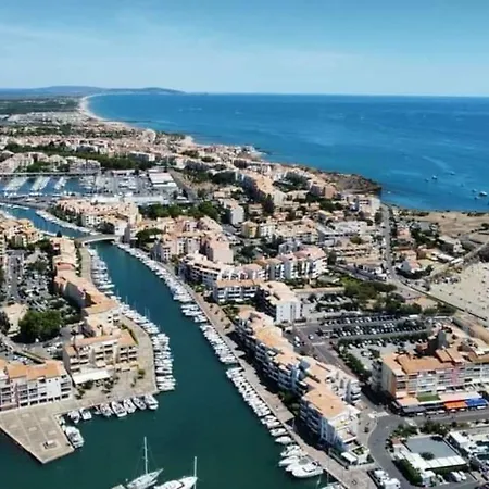 Ensoleille Au Cap D'agde 아파트